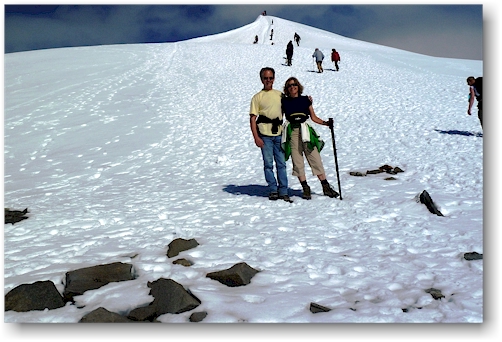 reto und susanne vor dem gipfel des kebnekaise sydtoppen