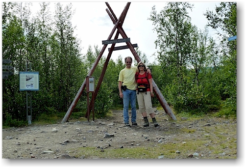 reto und susanne am ziel in nikkaluokta