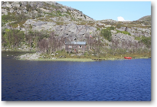 typisches norwegisches wochenendehaus