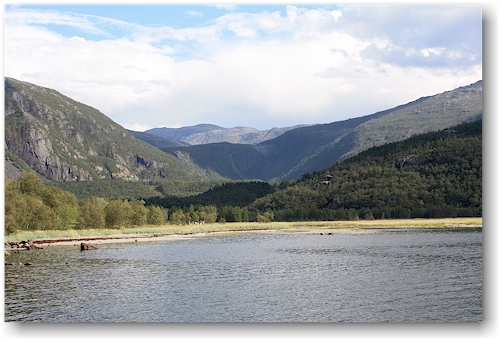blick vom ofotfjorden ins nofddalen