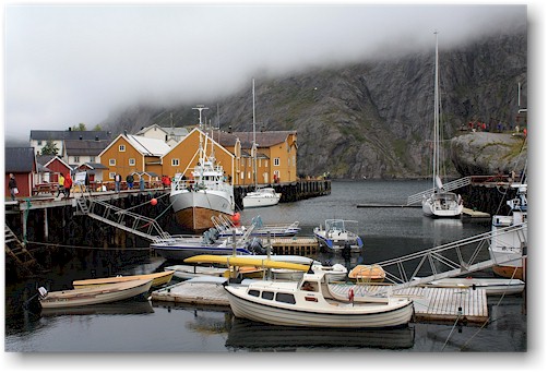hafen und ortszentrum von nusfjord