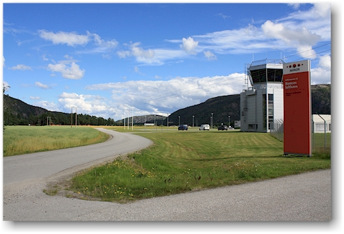 lufthavn namsos - direkt neben dem campingplatz