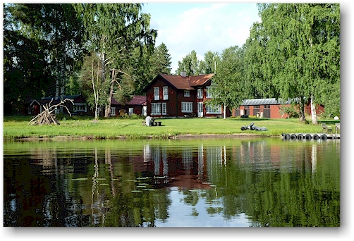 wohnhaus am ufer des nedre brocken