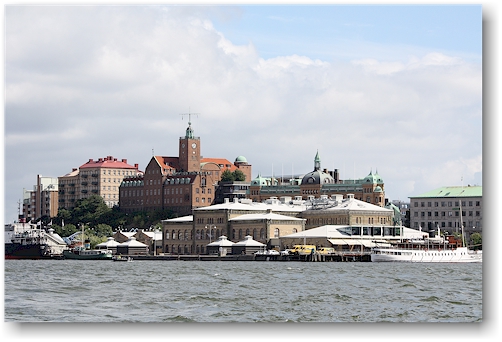 fahrt im padden durch den hafen von goeteborg