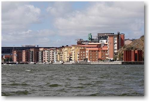 wohnhaeuser am hafen von goeteborg