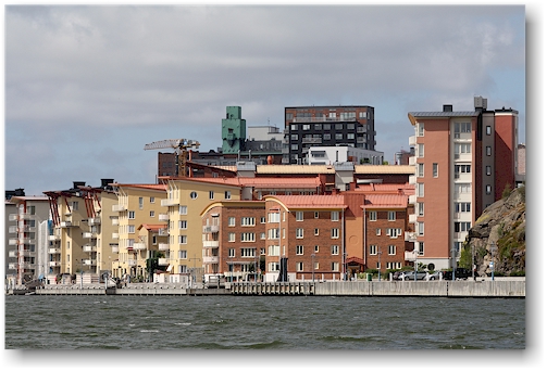 wohnhaeuser am hafen von goeteborg