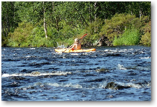 susanne mitten in den stromschnellen des aekaesjoki