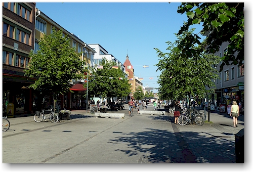 einkaufsstrasse im stadtzentrum vom lulea, SE
