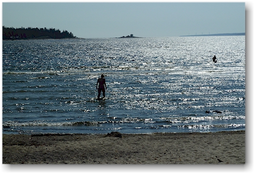 susanne badet in der ostsee bei himmersundet, SE