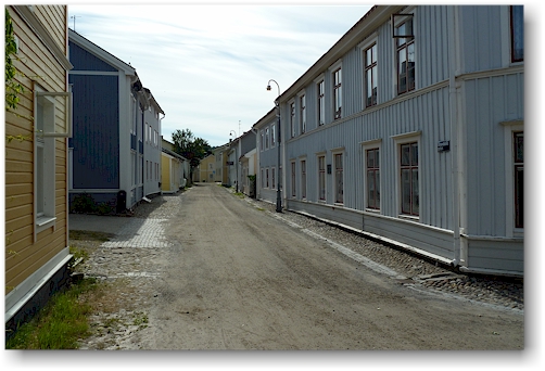 strasse im historischen stadtviertel oestanbaecken in haernoesand, SE