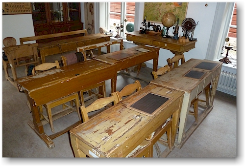 schulstube im schulmuseum im wadkoeping in oerebro, SE