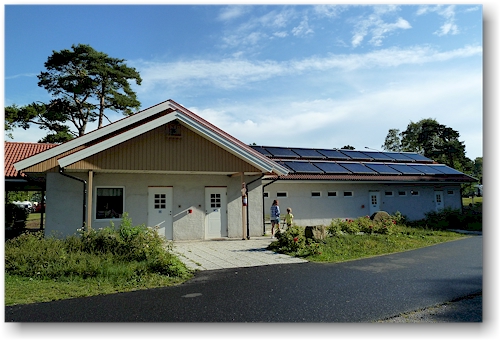 hochmodernes servicegebaeude auf dem kinnekulle camping in haellekis, SE