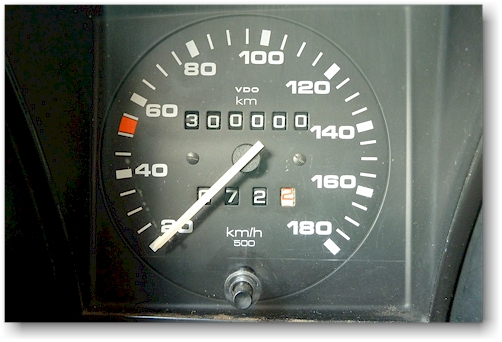 unser VW bus joker - kilometerstand 300'000 km