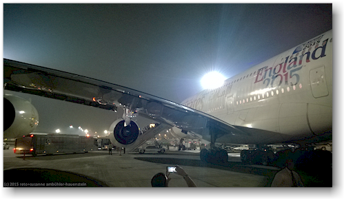 airbus A380 der emirates auf dem flughafen in dubai (DBX)