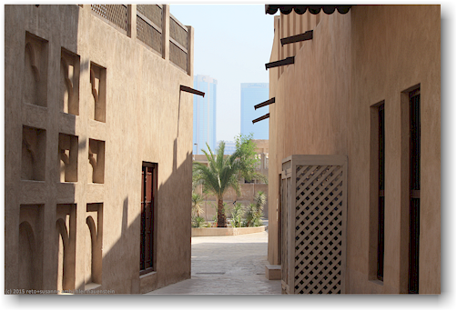 gasse in der bastakiya, wiederaufgebaute altstadt von dubai