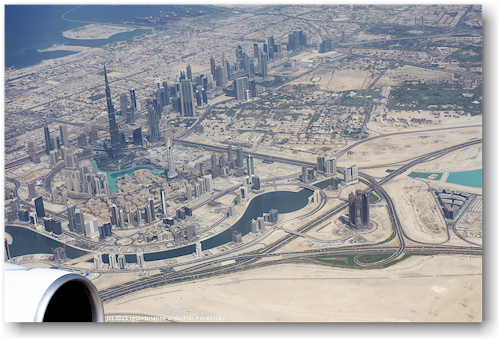 burj khalifa und financial destrict in dubai