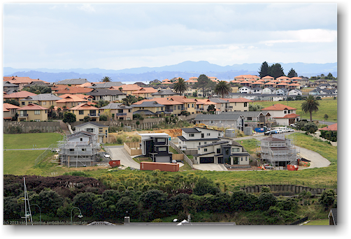 siedlung auf dem hilltop in whangapaoroa bei auckland