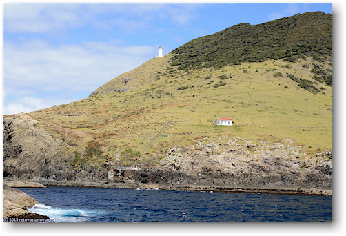 cape brett hut und leuchtturm in der bay of island