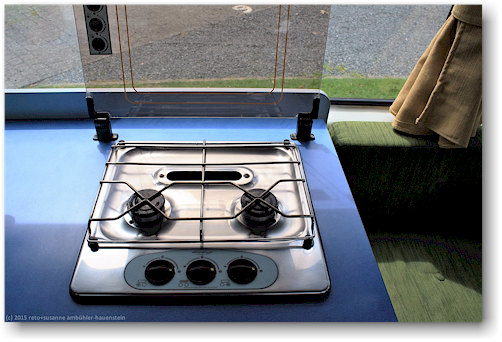 VW campervan LT 35 KoruS/T2BerthXL von wendekreisen - kochherd mit backofen