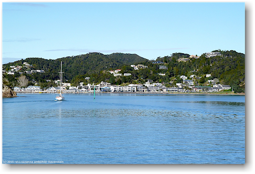 hafeneinfahrt bei paihia