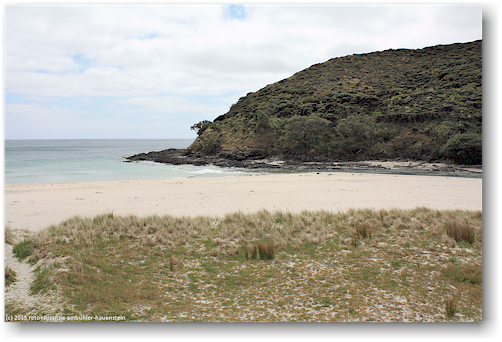 sandstrand in der tapotupotu bay