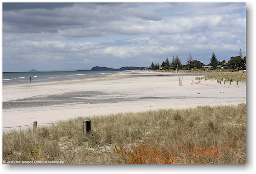 sandstrand bei waihi beach