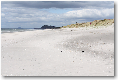 sandstrand bei waihi beach