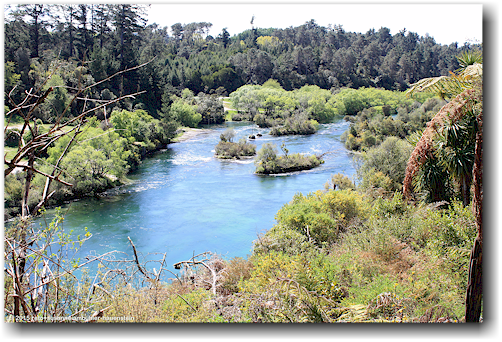waikato river bei taupo