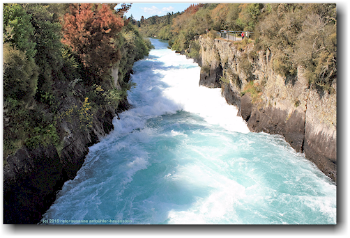 waikato river mit huka falls bei taupo