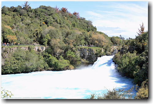 waikato river mit huka falls bei taupo