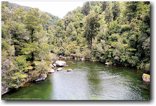 falls river im abel tasman national park
