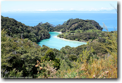 frenchman bay im abel tasman national park