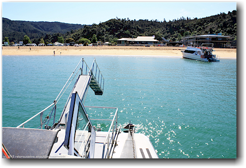 landung des sea shuttle bei kaiteriteri beim abel tasman national park