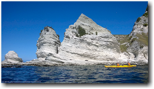 susanne und reto im doppelkajak vor der kaikoura peninsula