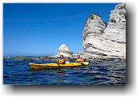 susanne und reto im doppelkayak vor der kaikoura peninsula