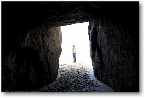 hoehle an der tunnel beach bei dunedin