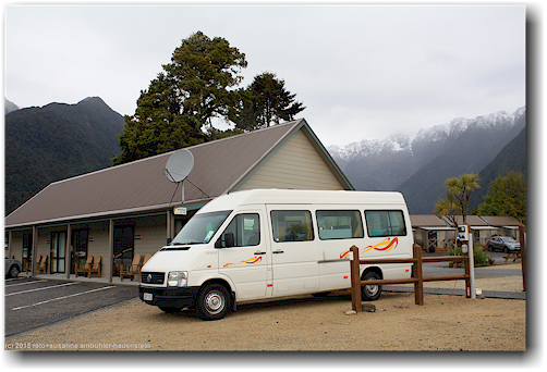 unser campervan auf dem fox glacier top 10 holiday park
