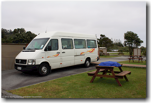 unser campervan auf dem greymouth seaside top 10 holiday park