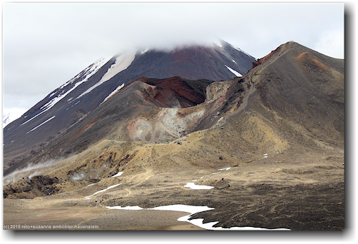 tongariro alpine crossing track: krater des red crater