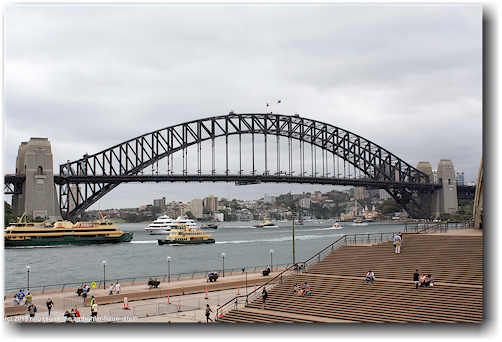 blick vom sydney opera house auf die harbour bridg