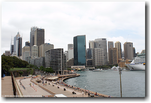 blick vom sydney opera house richtung stadtzentrum