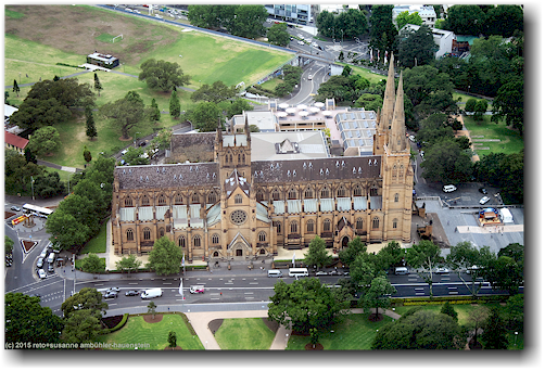 blick vom sydney tower eye auf die st. mary's cathedral