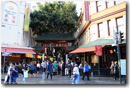 eingang zu sydneys chinatown