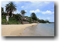 wohnhuser mit sandstrand am middle harbour bei sydney clontarf 