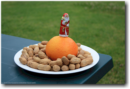 schokoladen-samichlaus, orange und nuesse