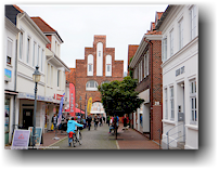 kremper strasse und kremper tor in neustadt in holstein
