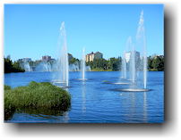 wasserspiel im oulujoki in oulu