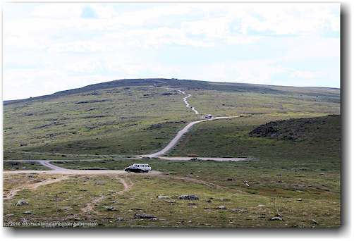 blick von der bergstation der sesselbahn auf dem dundret auf den stora toppen