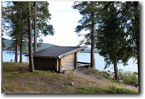 rastplatz mit schutzhuette beim camping arrenjarka
