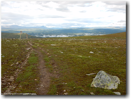 blick vom kungsleden bei sjul olsaxeln auf den taernasjoen